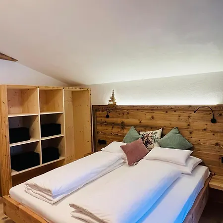 Apartment Finks
